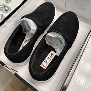 Blondo Black Suede Women's Shoes Waterproof Sneakers